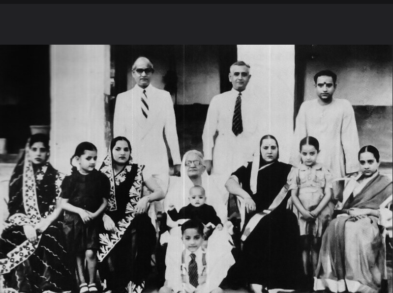 K.L. Saigal with his Family 1940's